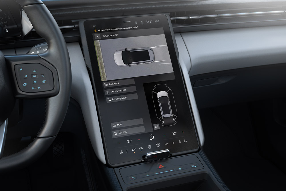 Prim-plan cu ecranul central tactil al unui Ford Explorer® ce prezintă capabiltitățile tehnice. 